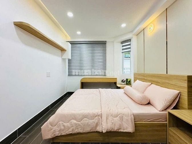 Bán nhà 4,5 tầng hẻm 4.5m full nội thất Phạm Văn Chiêu p8 giá 5.xx