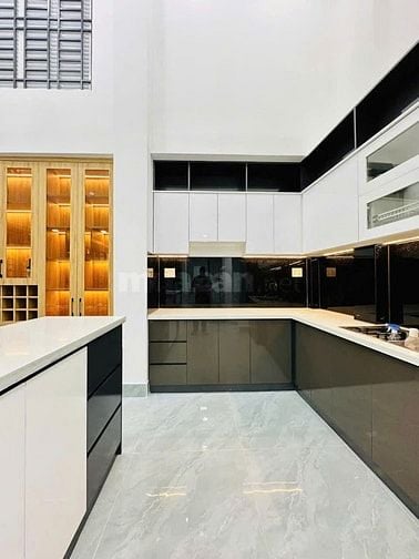Bán nhà 4,5 tầng hẻm 4.5m full nội thất Phạm Văn Chiêu p8 giá 5.xx