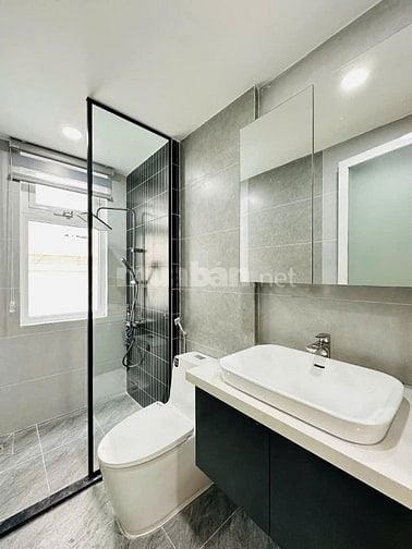 Bán nhà 4,5 tầng hẻm 4.5m full nội thất Phạm Văn Chiêu p8 giá 5.xx