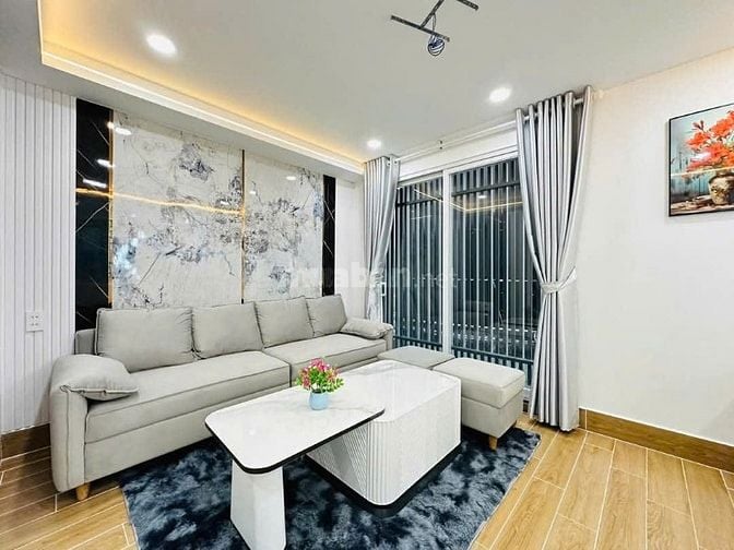Bán nhà 4,5 tầng hẻm 4.5m full nội thất Phạm Văn Chiêu p8 giá 5.xx