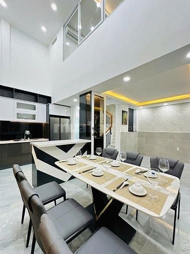 Bán nhà 4,5 tầng hẻm 4.5m full nội thất Phạm Văn Chiêu p8 giá 5.xx