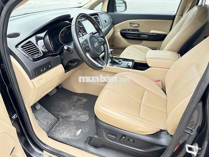 Kia Sedona 2017 2.2L DATH - 97000 km