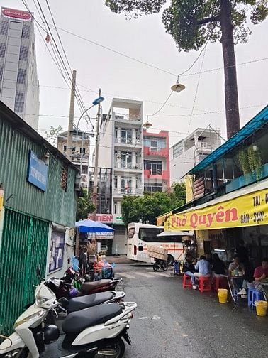 Bán nhà Mặt Tiền HỒ THỊ KỶ Q10, 4 tầng, tiện kinh doanh, chỉ 11,9 tỉ 