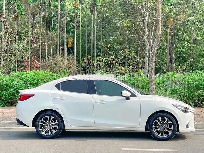 Mazda 2 2016  1.5 AT Sedan - 10500 km