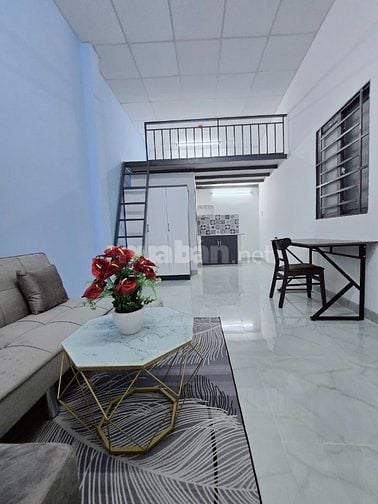 Phòng đầy đủ nội thất, mới xây ngay Phạm Văn Đồng, 30m2 rộng rãi