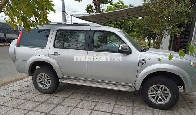 Bán Ford Everest 2011 2.6l 4x4MT km biển Saigon