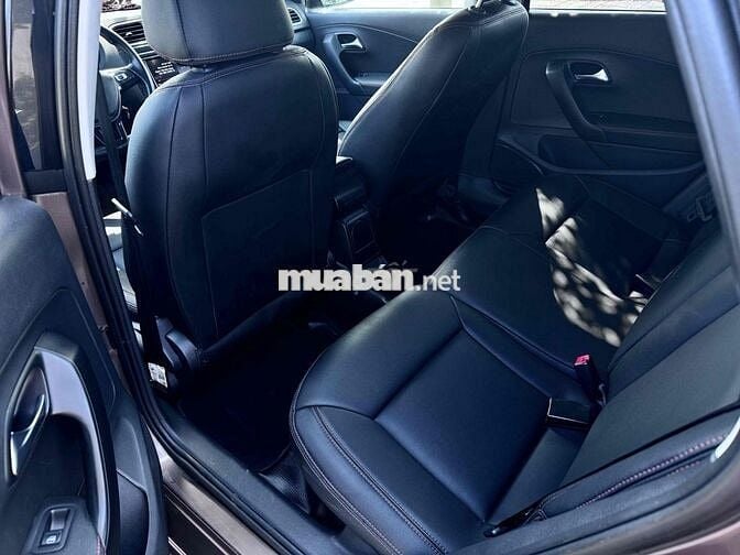 Volkswagen Polo 2017 1.6 Sedan - 78000 km