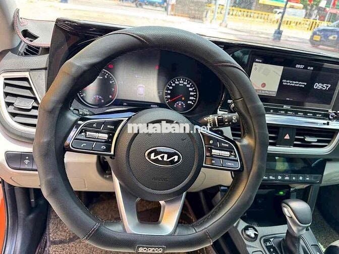 Kia Seltos 2020 1.4L Premium  - 460000 km