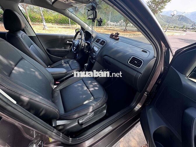 Volkswagen Polo 2017 1.6 Sedan - 78000 km