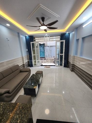 Nhà 3 tầng sổ riêng ở Huỳnh Tấn Phát, Tân Phú Q7