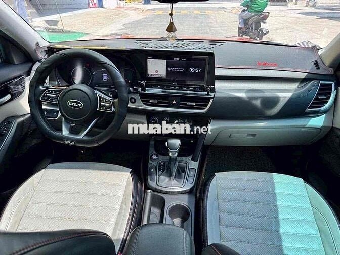 Kia Seltos 2020 1.4L Premium  - 460000 km