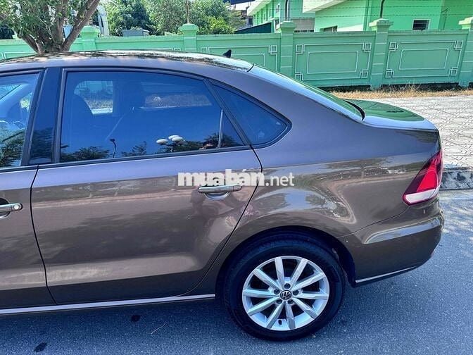 Volkswagen Polo 2017 1.6 Sedan - 78000 km