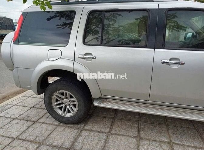 Bán Ford Everest 2011 2.6l 4x4MT km biển Saigon