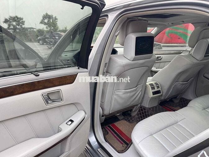 Mercedes Benz E Class 2009 - 150000 km