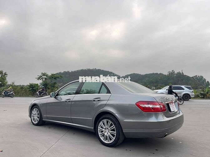Mercedes Benz E Class 2009 - 150000 km