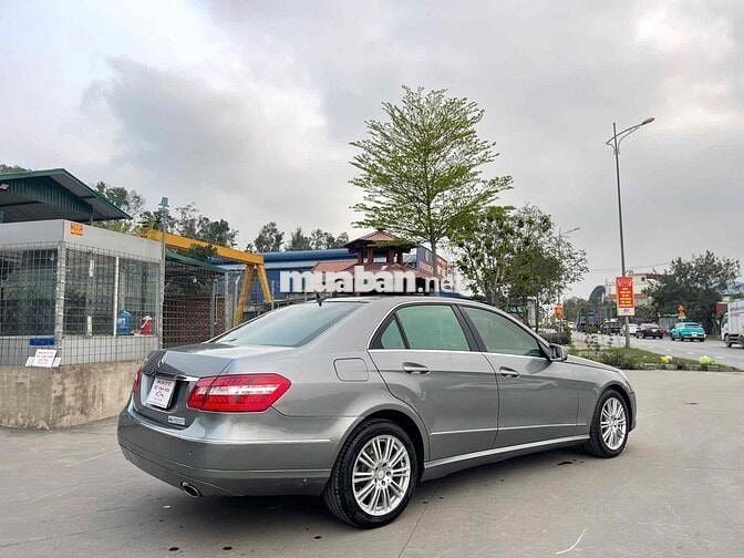 Mercedes Benz E Class 2009 - 150000 km