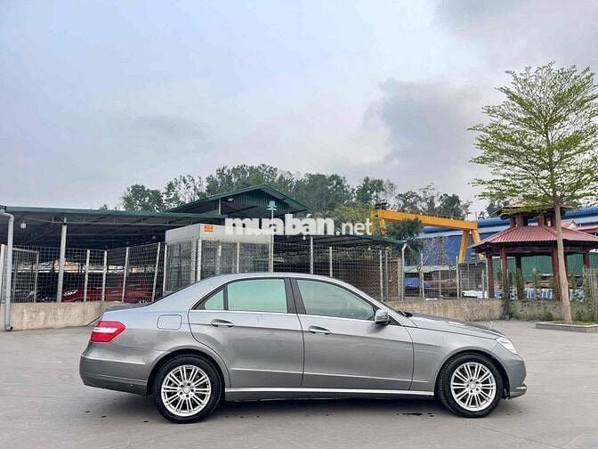 Mercedes Benz E Class 2009 - 150000 km