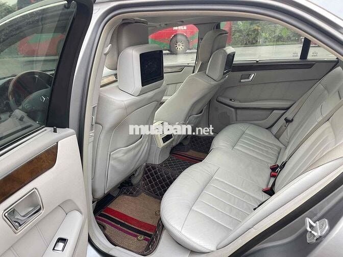 Mercedes Benz E Class 2009 - 150000 km
