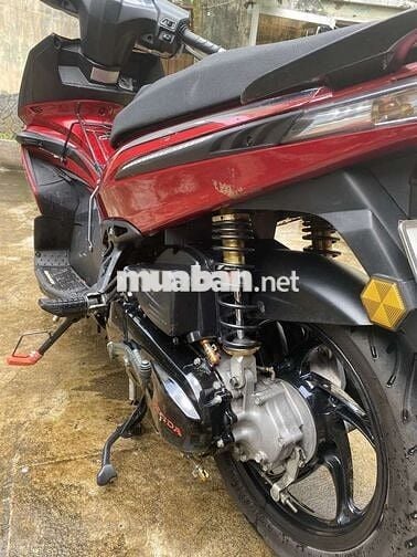 Xe ab 110 lên đầu thái