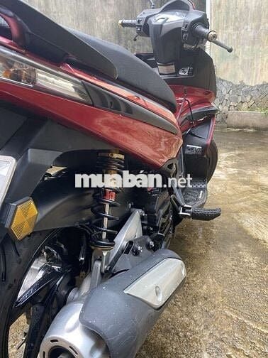 Xe ab 110 lên đầu thái