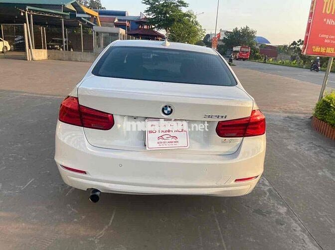 BMW 3 Series 2012 320i Convertible - 130000 km