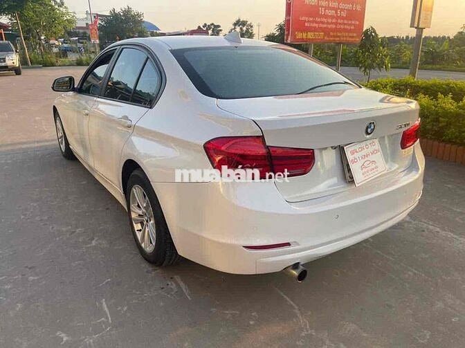 BMW 3 Series 2012 320i Convertible - 130000 km