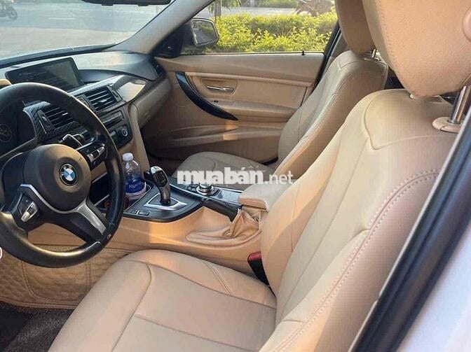 BMW 3 Series 2012 320i Convertible - 130000 km