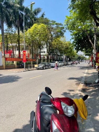 Bán nhà 5 tầng lê lợi Hà Đông , ô tô vào tận cửa , kinh doanh 
