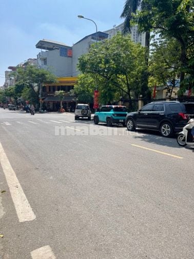 Bán nhà 5 tầng lê lợi Hà Đông , ô tô vào tận cửa , kinh doanh 