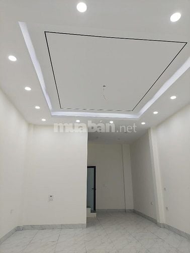 Bán nhà 5 tầng lê lợi Hà Đông , ô tô vào tận cửa , kinh doanh 