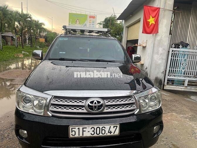 Toyota Fortuner 2010 2 cầu std siêu đẹp