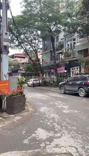 Trung tâm Ba Đình. Giữa làng Ngọc Hà.