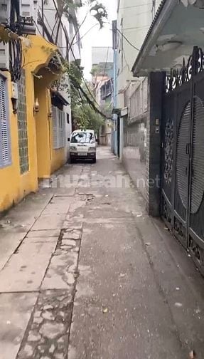 Trung tâm Ba Đình. Giữa làng Ngọc Hà.