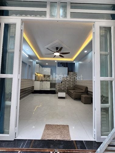 Nhà đẹp sior riêng 1 trệt 2 lầu ở Tân Phú Q7