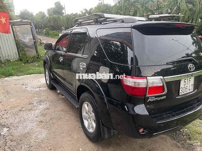 Toyota Fortuner 2010 2 cầu std siêu đẹp