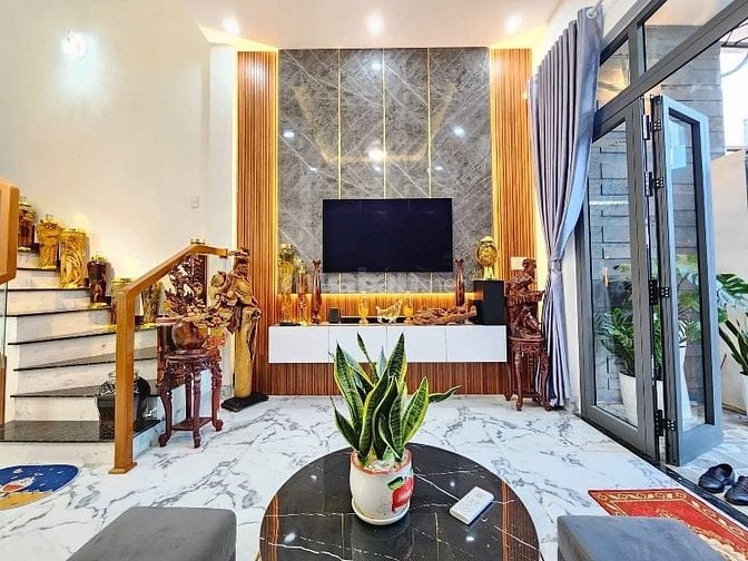 Bán nhà 3 tầng Full Nội Thất kiệt Nguyễn Phước Nguyên - TT Thanh Khê