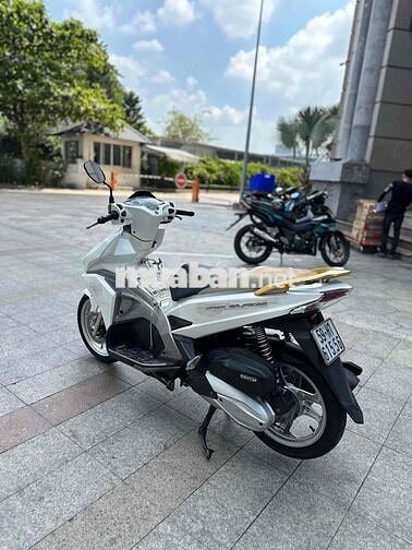 AB robot trắng bạc 2016