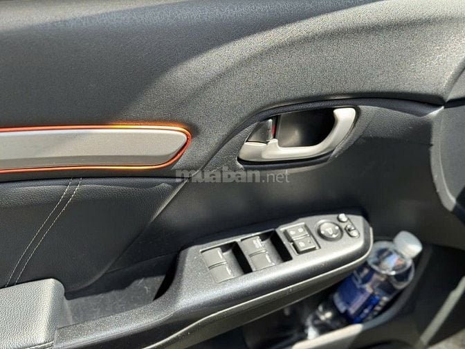 Bán xe Honda Civic 2.0AT Đời T12/2016 Màu Trắng