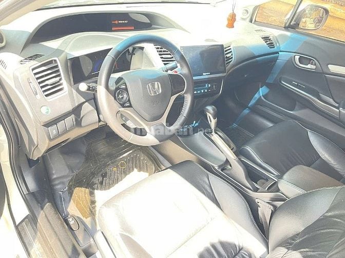 Bán xe Honda Civic 2.0AT Đời T12/2016 Màu Trắng