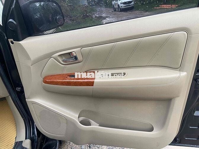 Toyota Fortuner 2010 2 cầu std siêu đẹp