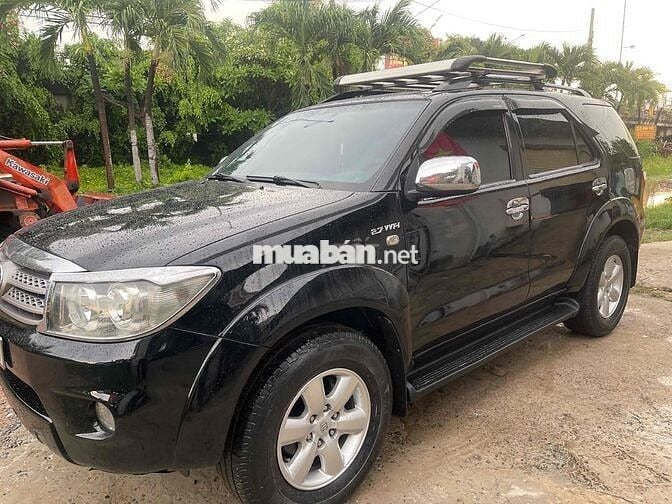 Toyota Fortuner 2010 2 cầu std siêu đẹp