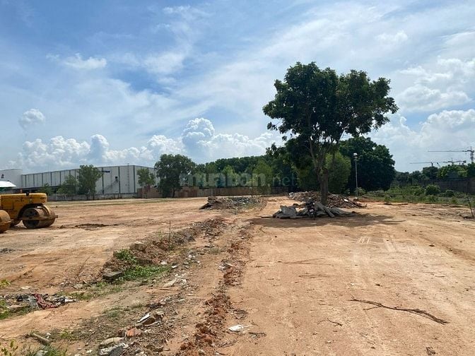 Bãi đỗ xe depot trong KCN tân đông hiệp B