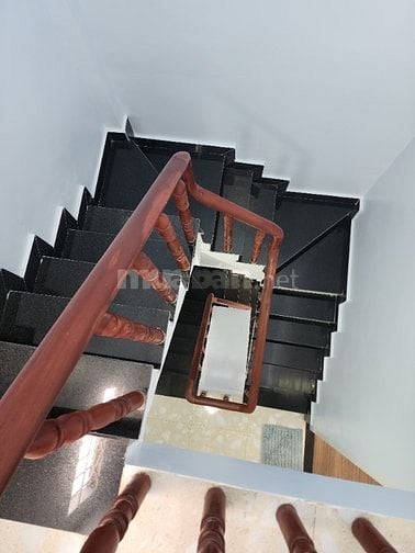 Nhà đẹp sior riêng 1 trệt 2 lầu ở Tân Phú Q7