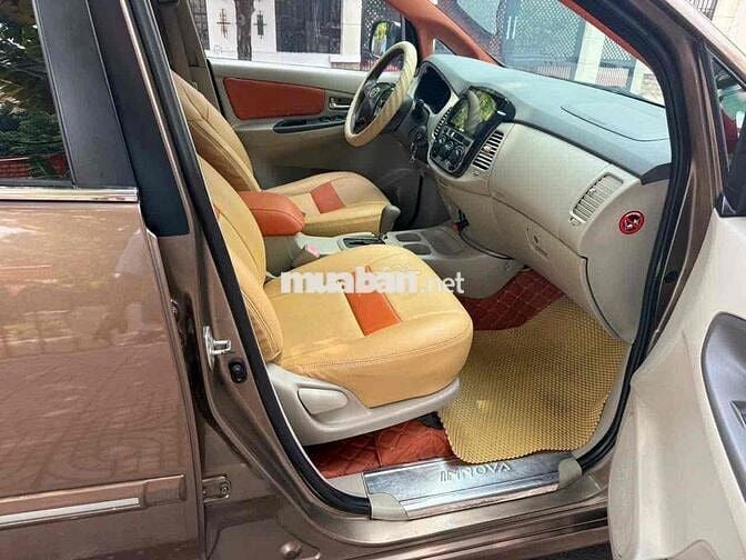 Toyota Innova 2.0 G số tự động đời 2013