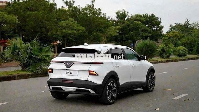 VF6 Plus Trắng Trả Trước Chỉ 150 Triệu