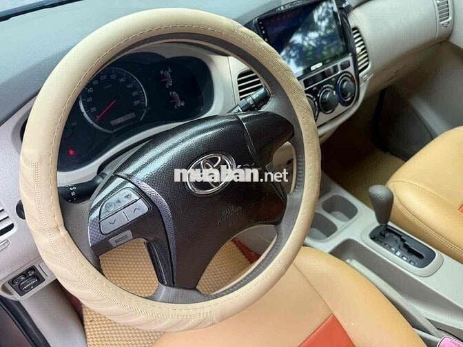 Toyota Innova 2.0 G số tự động đời 2013