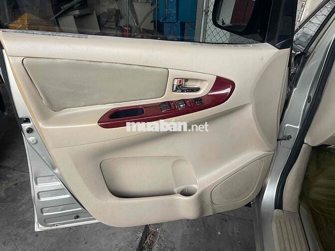 Toyota Innova 2006 G - xin xe bien xố đẹp