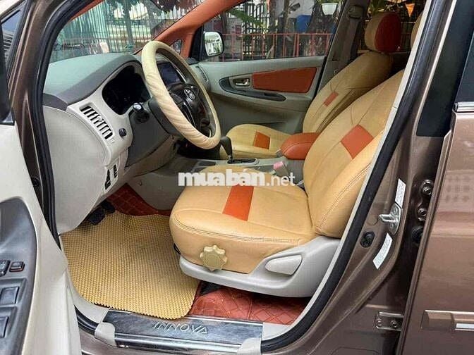 Toyota Innova 2.0 G số tự động đời 2013