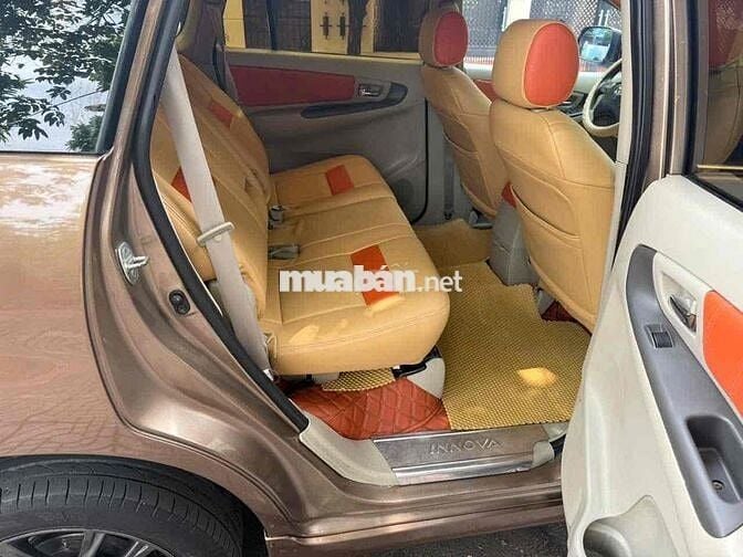 Toyota Innova 2.0 G số tự động đời 2013