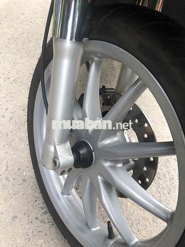 nhà thừa chiếc xe máy ko đi đến bán cho ai cần